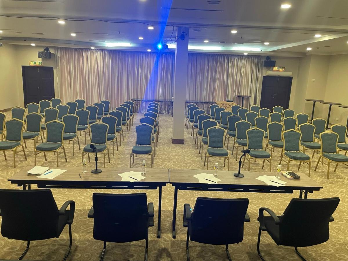 Putra Brasmana Hotel Kuala Perlis Bagian luar foto
