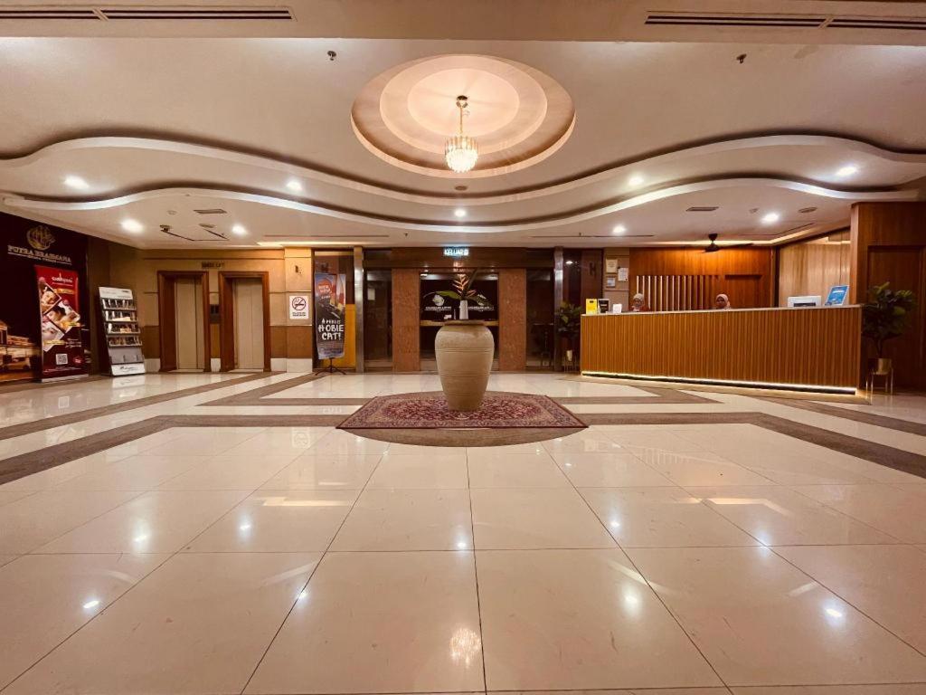 Putra Brasmana Hotel Kuala Perlis Bagian luar foto