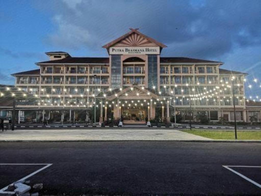 Putra Brasmana Hotel Kuala Perlis Bagian luar foto