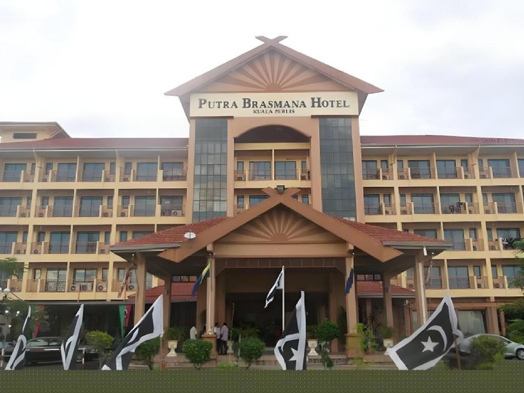 Putra Brasmana Hotel Kuala Perlis Bagian luar foto