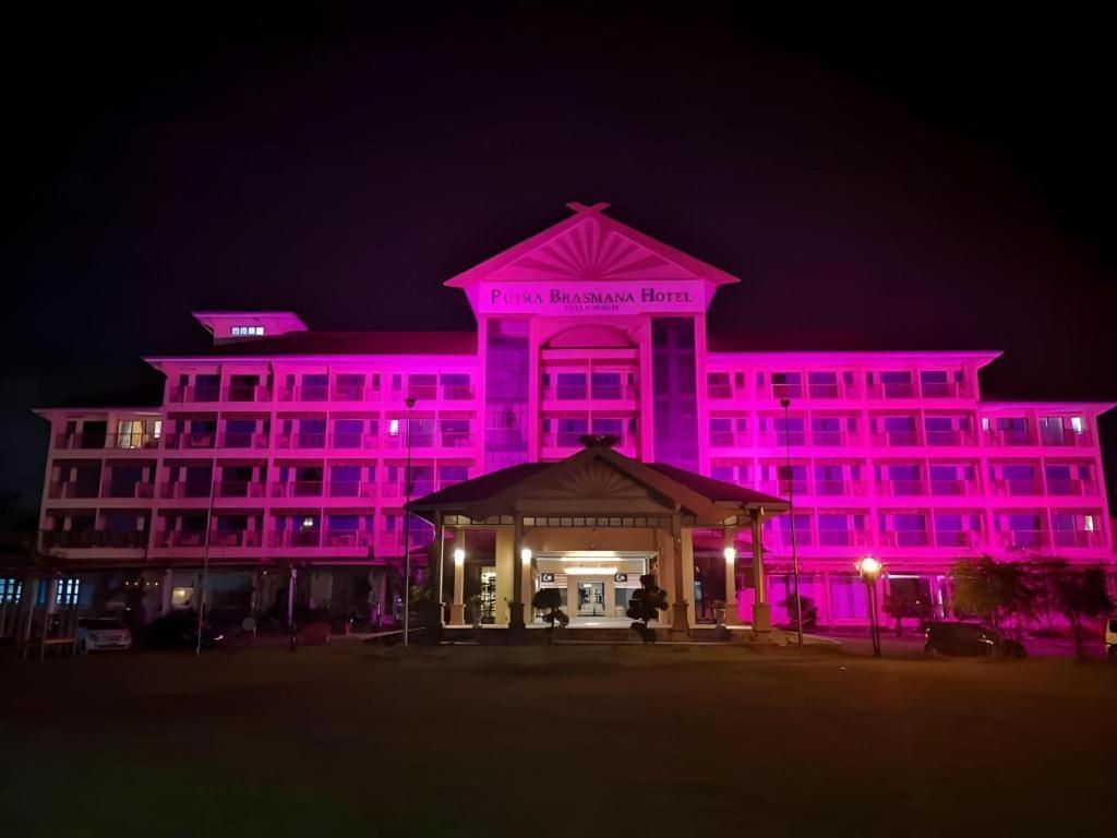 Putra Brasmana Hotel Kuala Perlis Bagian luar foto